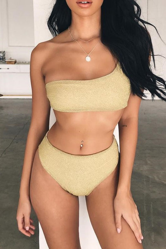 GOLDEN BEAUTY ONE-SHOULDER BIKINI